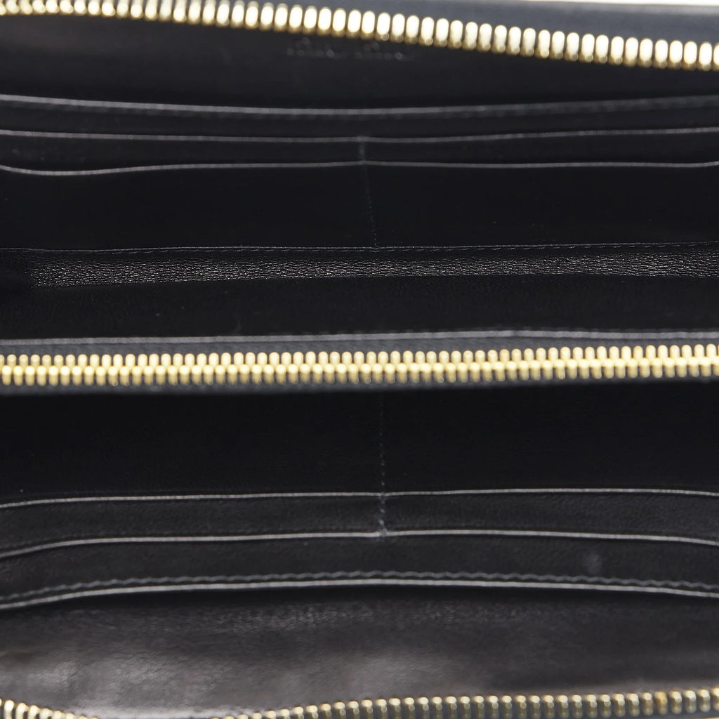 Pre-Owned Authenticated Miu Miu Grommet Zip Around Wallet Calf Leather Red Long Wallets Unisex (Good)