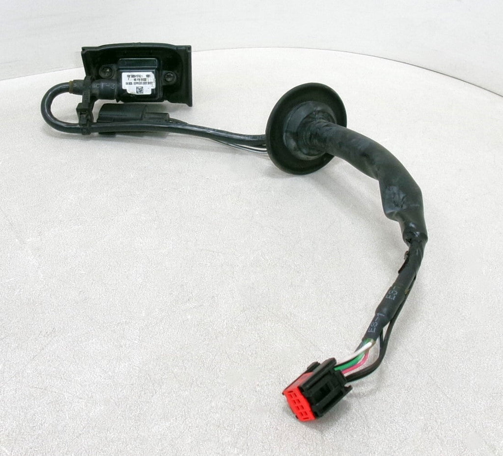 Pre-Owned 2016 Dodge Caravan Rear View Backup Camera OEM (Good)