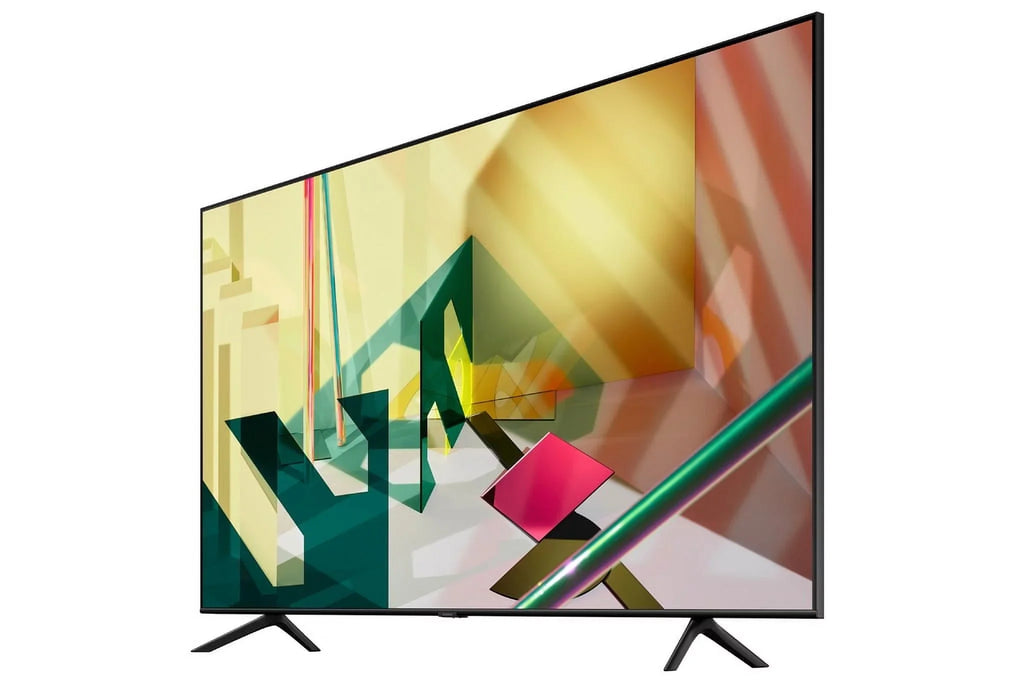 SAMSUNG 82” Class 4K Ultra HD (2160P) HDR Smart QLED TV QN82Q70T 2020