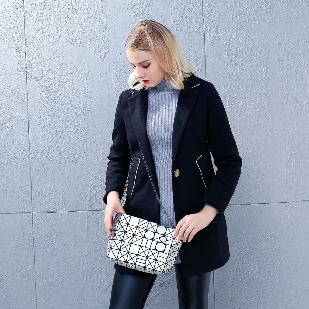 Gray Shoulder Handbag with Metal Chain and Stylish Geometric Design - Crossbody Messenger Bag Purse for Casual and