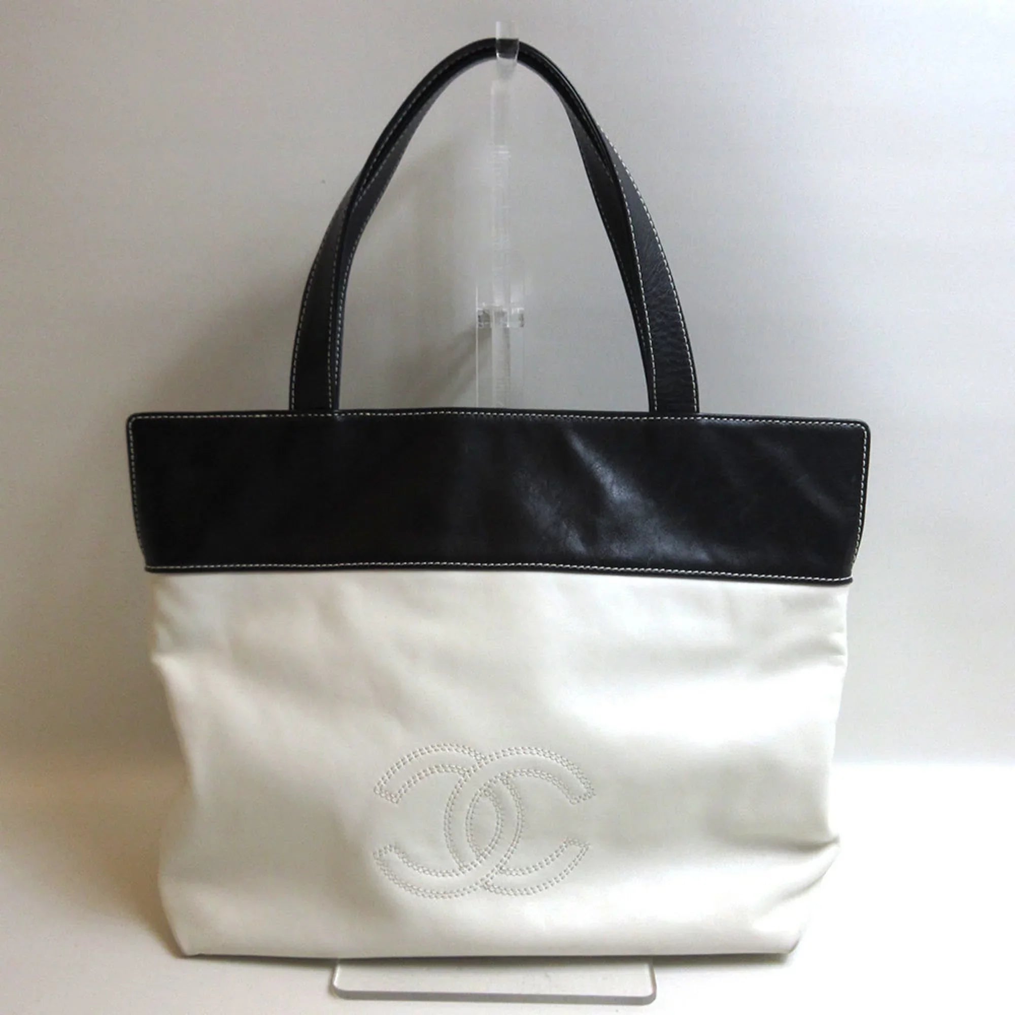 Pre-Owned CHANEL bag bicolor tote white black leather (Good)