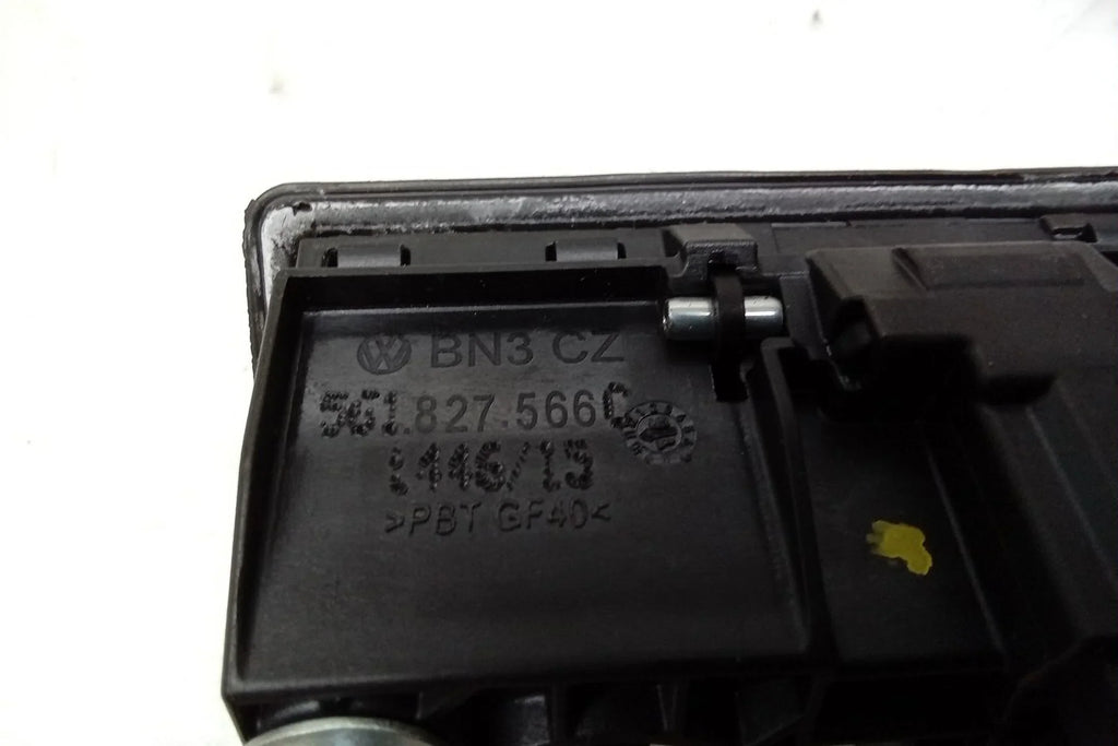 Pre-Owned 16 2016 Volkswagen Passat Decklid Mounted Backup Camera OEM (Good)