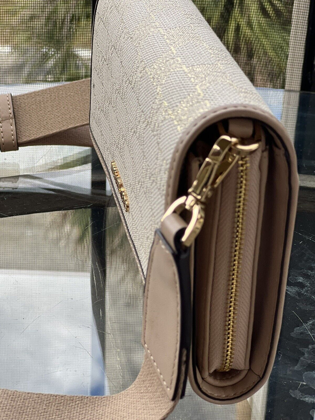 Michael Kors Jet Set LG Zip Around Wallet Crossbody Bag MK Gold Glitter Natural