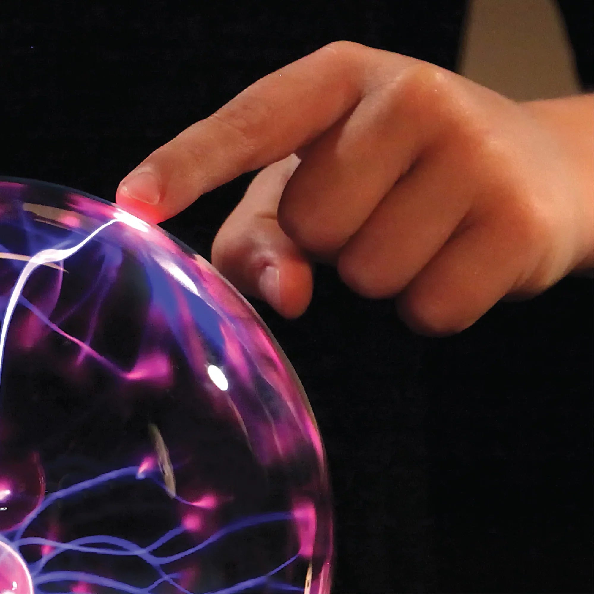 Discovery #Mindblown 6" Plasma Globe Lamp with Interactive Electric Touch and Sound Sensitive Lightning and Tesla Coil, Includes AC Adapter, Glass STEM Lava Lamp-Style Light for Desk, Kids Room